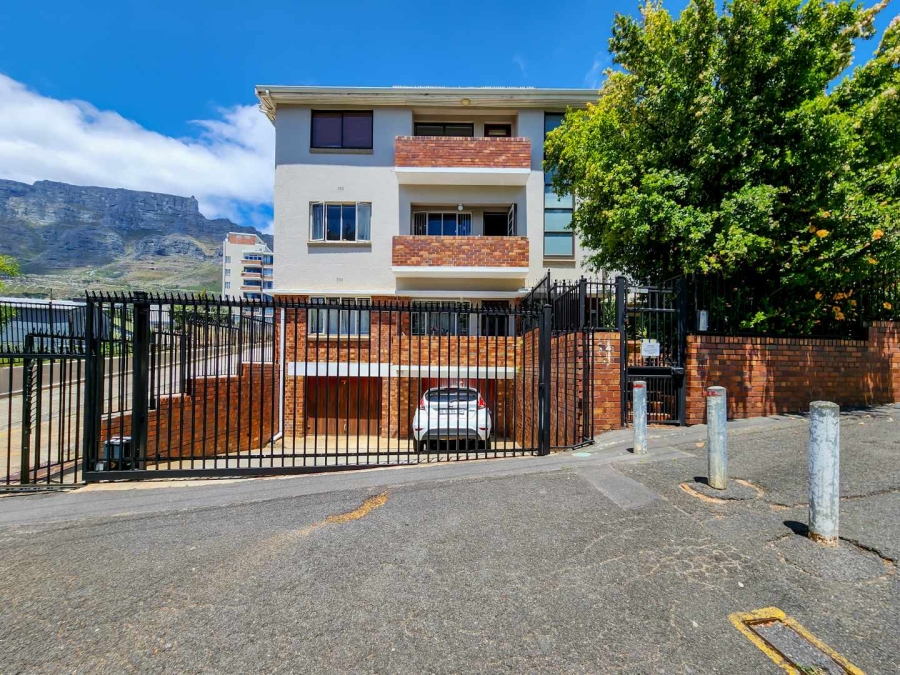 To Let 2 Bedroom Property for Rent in Gardens Western Cape